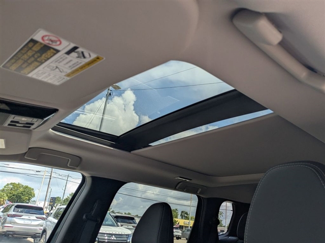 2025 Mitsubishi Outlander SE:MM39590