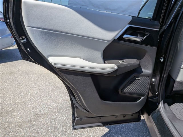 2026 Mitsubishi Outlander SE:MI30300