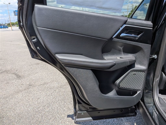2026 Mitsubishi Outlander SE:MI30420