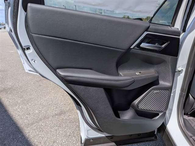 2026 Mitsubishi Outlander SE:MI30330