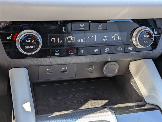 2022 Mitsubishi Outlander SEL Launch Edition:39772N