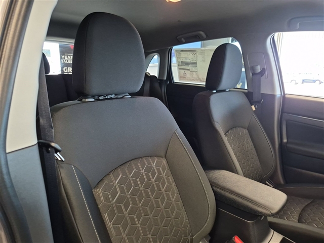 2027 Mitsubishi Outlander Sport ES:MI230590