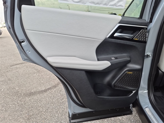 2026 Mitsubishi Outlander SE:MI30620
