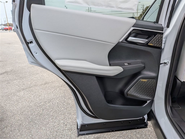 2026 Mitsubishi Outlander SE:MI30210