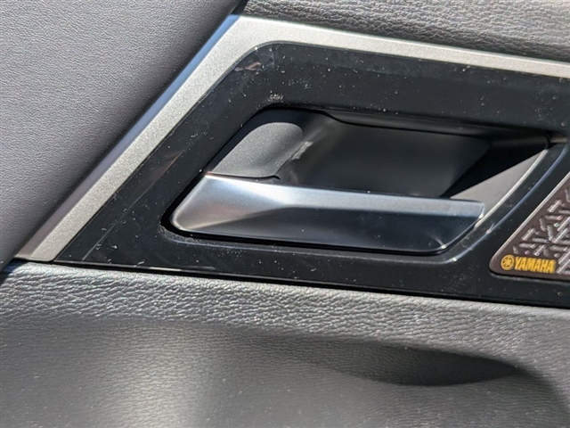 2026 Mitsubishi Outlander Black Edition:MI30460