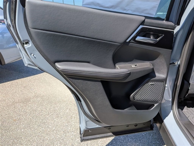 2026 Mitsubishi Outlander SE:MI130320