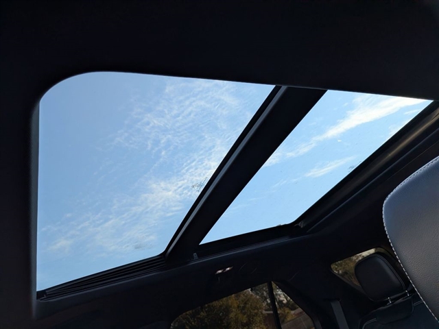 2022 Ford Explorer ST:02050UU