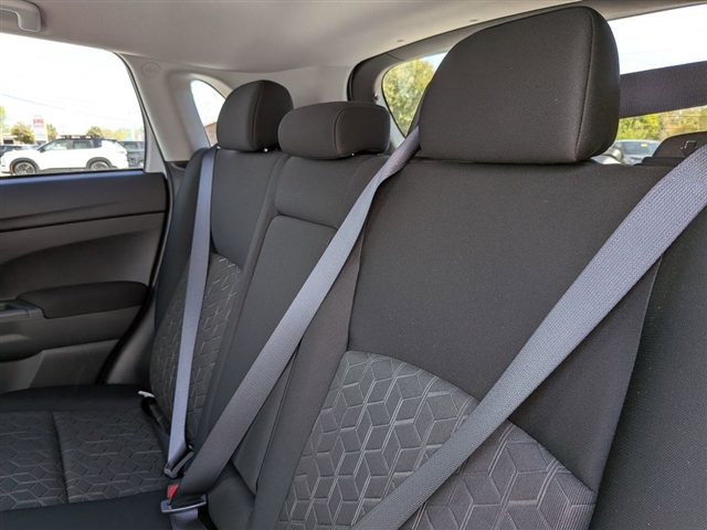 2026 Mitsubishi Outlander Sport SE:MI330340