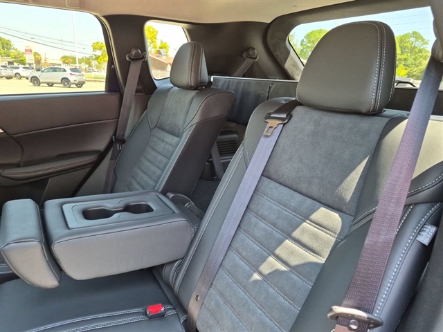2026 Mitsubishi Outlander SE:MI30520