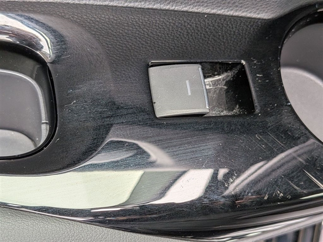 2022 Toyota Corolla Hatchback SE:01820UU