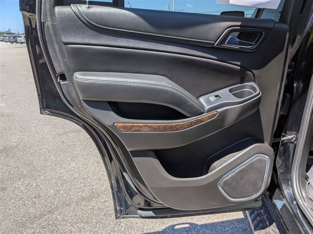 2017 Chevrolet Tahoe LT:02210UU
