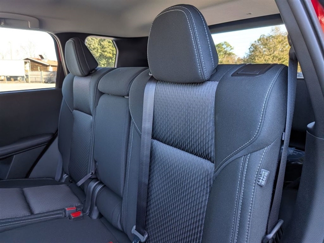 2026 Mitsubishi Outlander ES:MI30070