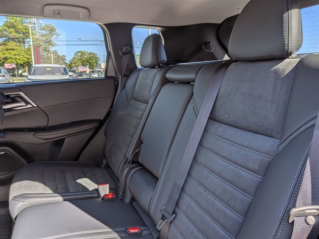 2025 Mitsubishi Outlander SE:MM39940