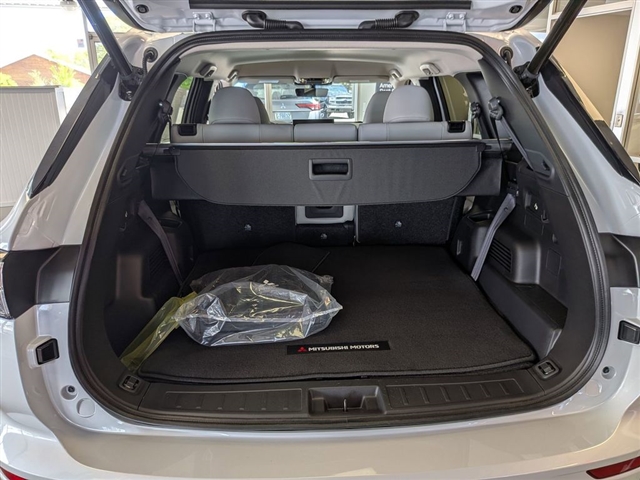 2026 Mitsubishi Outlander SE:MI30390