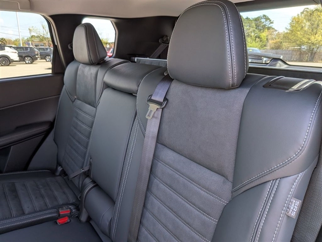 2026 Mitsubishi Outlander SE:MI30330