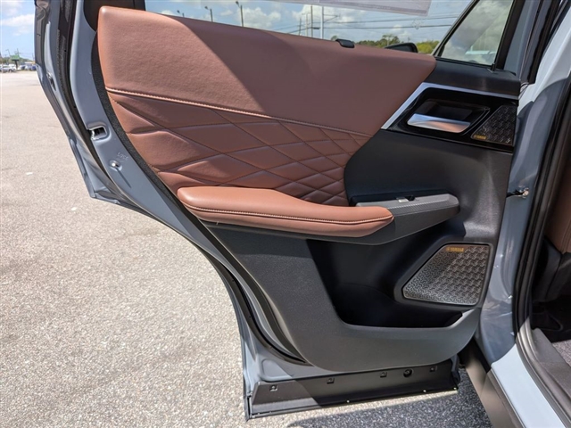 2025 Mitsubishi Outlander SEL:MU39520