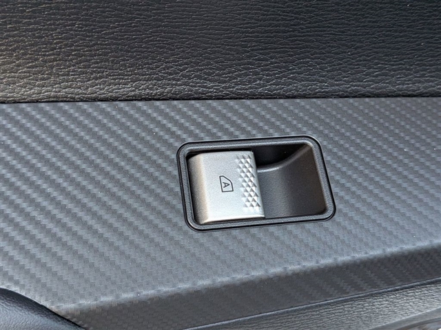 2026 Mitsubishi Outlander Black Edition:MI30100