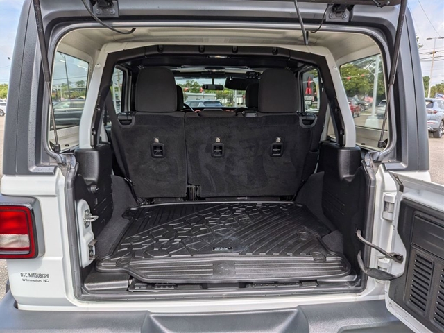 2018 Jeep Wrangler Unlimited Sport:02133U