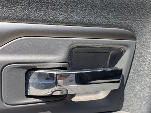 2018 RAM 1500 SLT:02170UU
