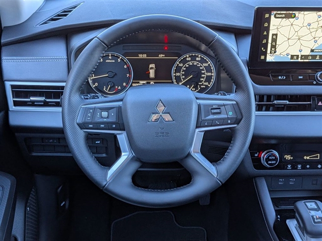 2025 Mitsubishi Outlander SE:MI30020