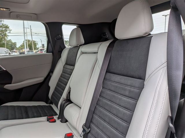 2025 Mitsubishi Outlander SE:MM39960