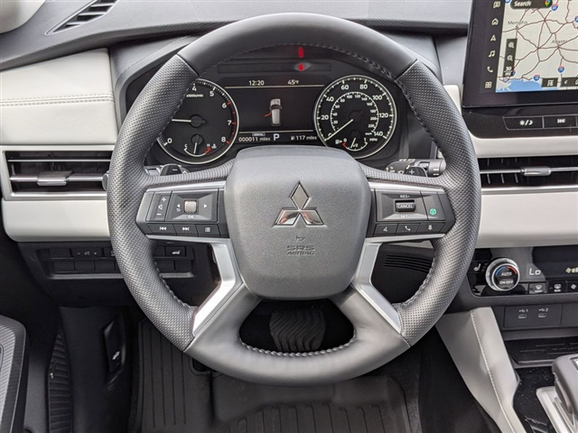 2026 Mitsubishi Outlander SE:MI30270