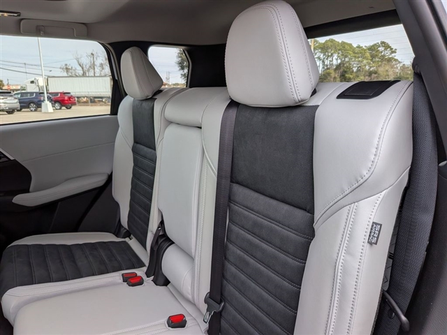 2026 Mitsubishi Outlander SE:MI30160