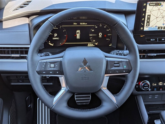 2026 Mitsubishi Outlander Black Edition:MI30460
