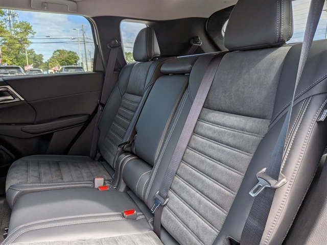 2025 Mitsubishi Outlander Trail Edition:MM139780