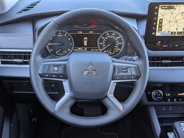 2025 Mitsubishi Outlander SE:MI30000