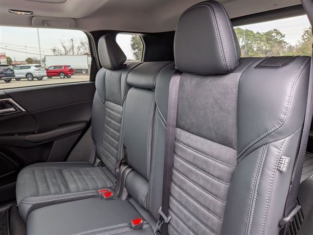 2026 Mitsubishi Outlander SE:MI130200