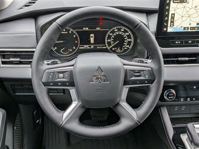 2026 Mitsubishi Outlander SE:MI130120