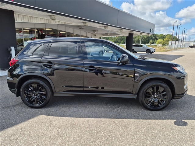 2027 Mitsubishi Outlander Sport LE:MI230580