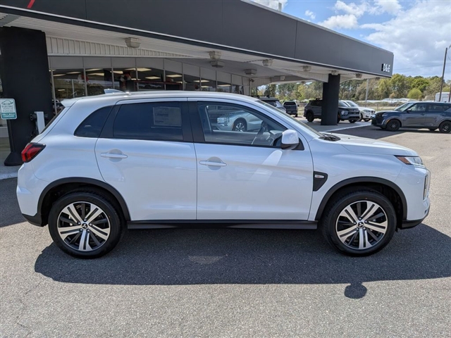 2026 Mitsubishi Outlander Sport SE:MI330340