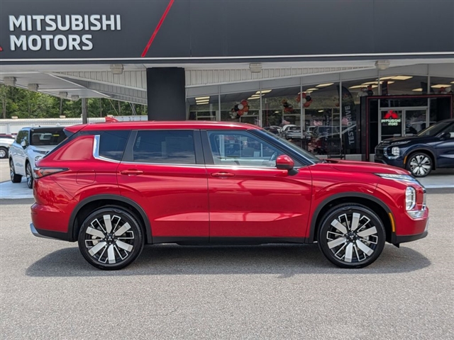 2025 Mitsubishi Outlander SE:MM39700