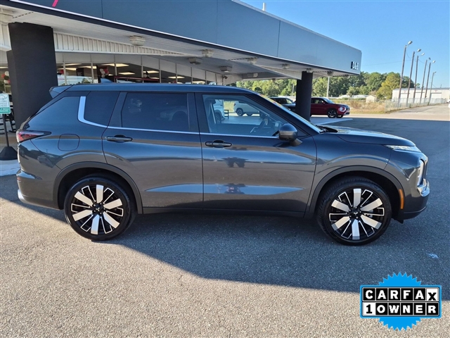 2025 Mitsubishi Outlander SE:02630UU