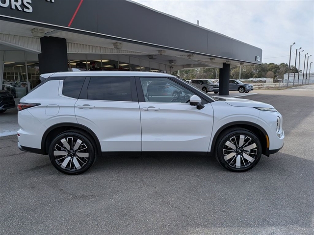 2026 Mitsubishi Outlander SE:MI30160