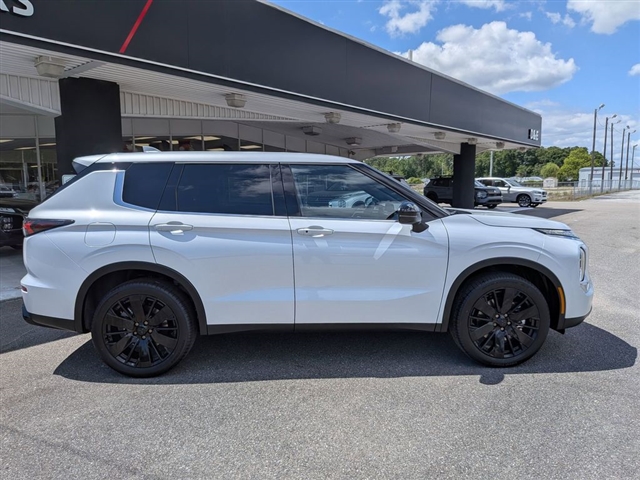 2026 Mitsubishi Outlander SE:MI30440