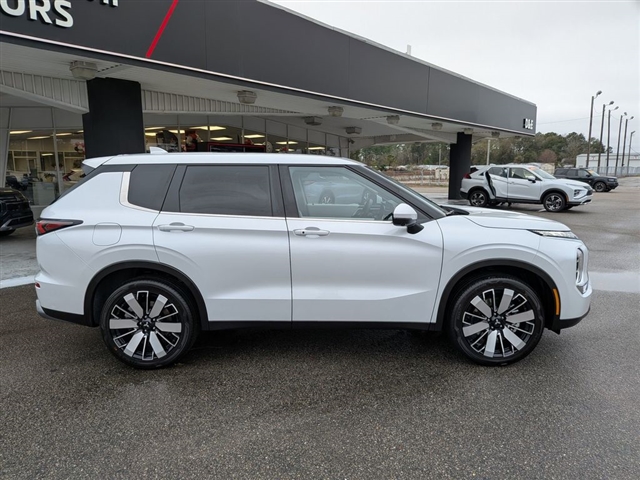 2026 Mitsubishi Outlander SE:MI30130