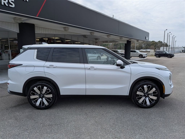 2026 Mitsubishi Outlander SE:MI30210