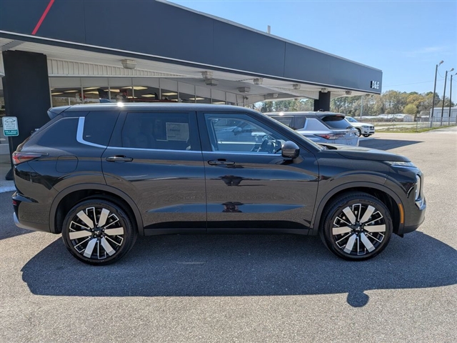 2026 Mitsubishi Outlander SE:MI30290