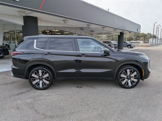 2026 Mitsubishi Outlander SE:MI30150