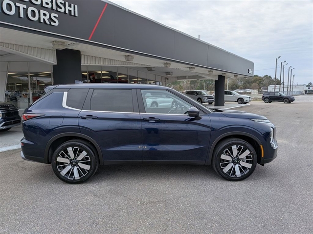 2026 Mitsubishi Outlander SE:MI30250