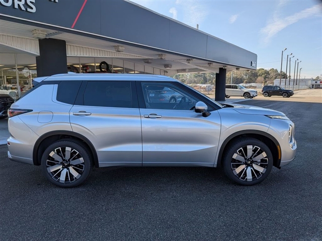 2026 Mitsubishi Outlander Black Edition:MI30100