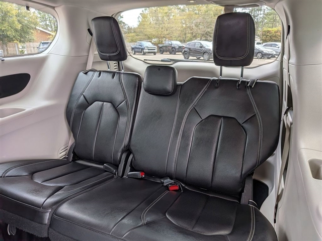 2022 Chrysler Pacifica Touring L:02150UU