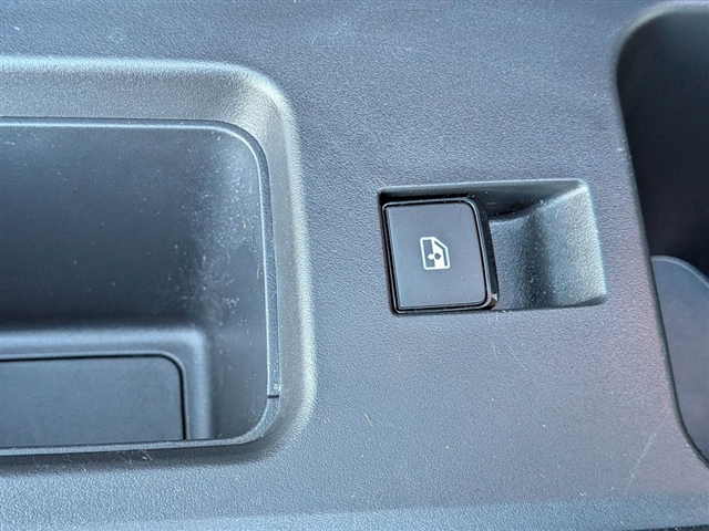 2022 Nissan Pathfinder SL:01971U