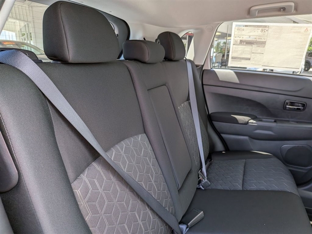 2026 Mitsubishi Outlander Sport SE:MI330400