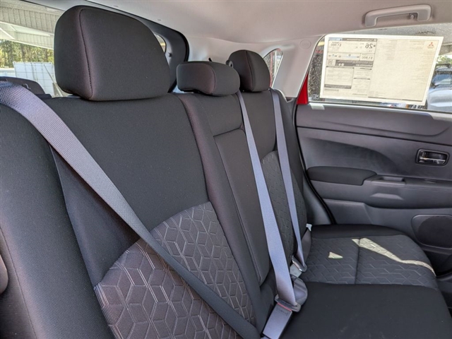 2026 Mitsubishi Outlander Sport SE:MI330360