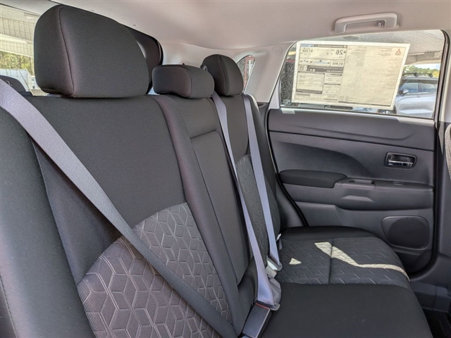 2026 Mitsubishi Outlander Sport SE:MI330340