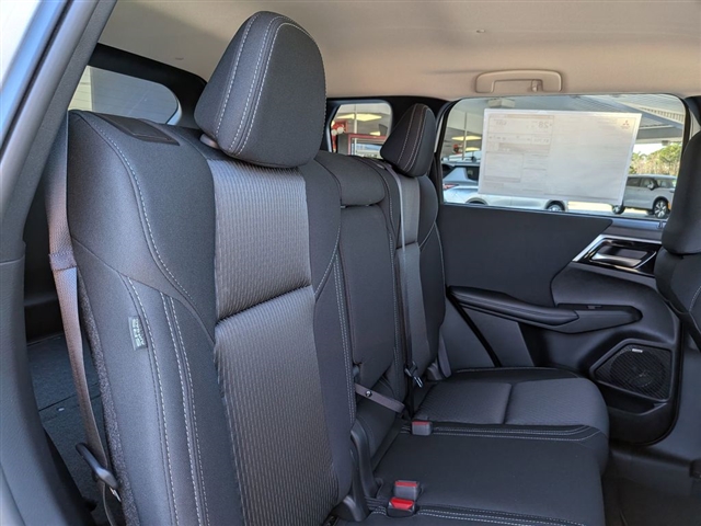 2026 Mitsubishi Outlander ES:MI30240